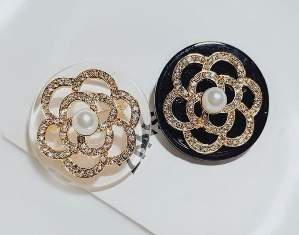 fashion-europe and america fuhua diamond pearl letter brooch women's coat coat pin chest flower accessories fashion personality, Gray
fashion-europe and america fuhua diamond pearl letter brooch women's coat coat pin chest flower accessories fashion personality, Gray