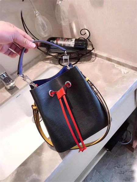 designer luxury handbags purses women atmospheric classic bucket bag fashion versatile shoulder bag crossbody bag handbags
designer luxury handbags purses women atmospheric classic bucket bag fashion versatile shoulder bag crossbody bag handbags
