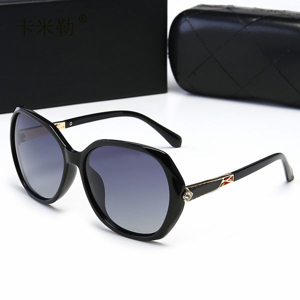 oculos 2019 the new leisure fashion sunglasses ms joker tide big frame glasses sunglasses manufacturer oculos de sol feminino with logo, White;black
oculos 2019 the new leisure fashion sunglasses ms joker tide big frame glasses sunglasses manufacturer oculos de sol feminino with logo, White;black