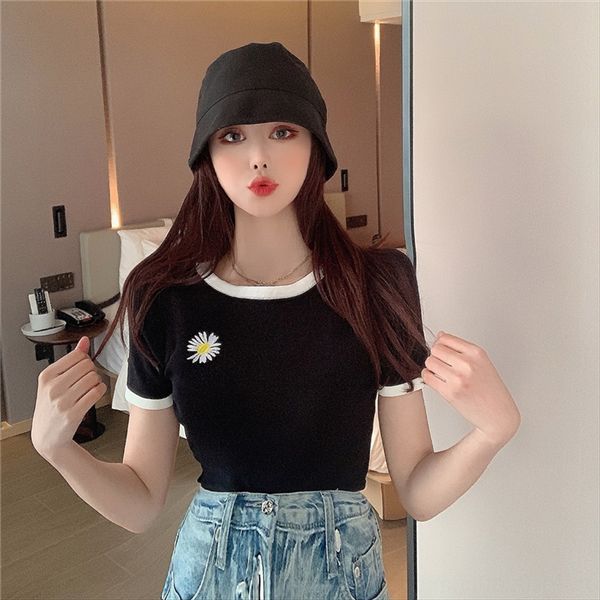 2020 commuting all-match embroidered knitwear embroidery chrysanthemum knitwear slim slim round collar short sleeve top, White
2020 commuting all-match embroidered knitwear embroidery chrysanthemum knitwear slim slim round collar short sleeve top, White