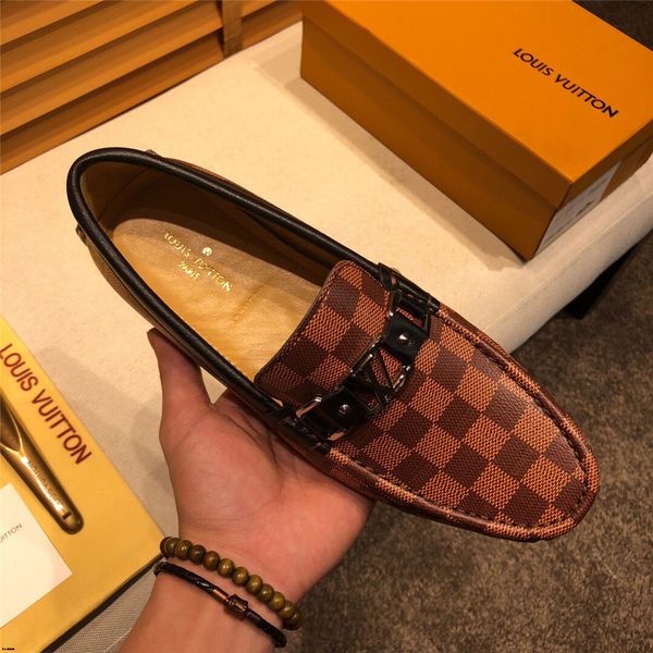 18ss mens luxury loafers men loafer summer party shoes soft moccasins leather man flats gommino driving shoes slip on shoes black
18ss mens luxury loafers men loafer summer party shoes soft moccasins leather man flats gommino driving shoes slip on shoes black