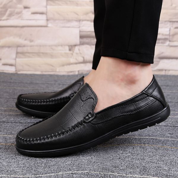 men's genuine cow leather shoes fashion casual anti slip black shoes handmade sewing new spring autumn man loafers flats
men's genuine cow leather shoes fashion casual anti slip black shoes handmade sewing new spring autumn man loafers flats