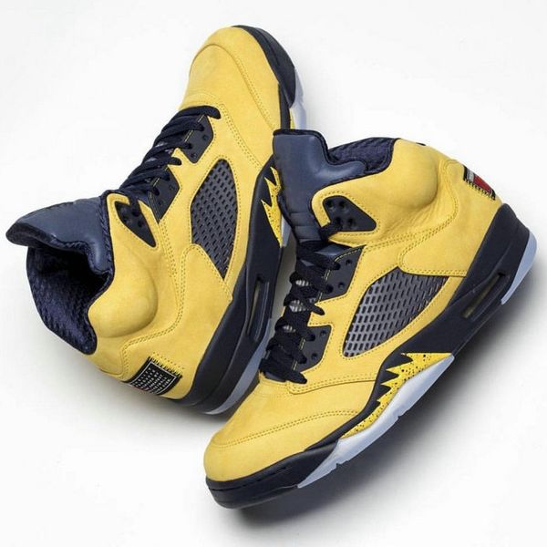 5 sp men 2019 basketball shoes michigan inspire college navy amarillo 5s sneakers yellow nubuck upper man baskets sport shoes size 7.5-13
5 sp men 2019 basketball shoes michigan inspire college navy amarillo 5s sneakers yellow nubuck upper man baskets sport shoes size 7.5-13