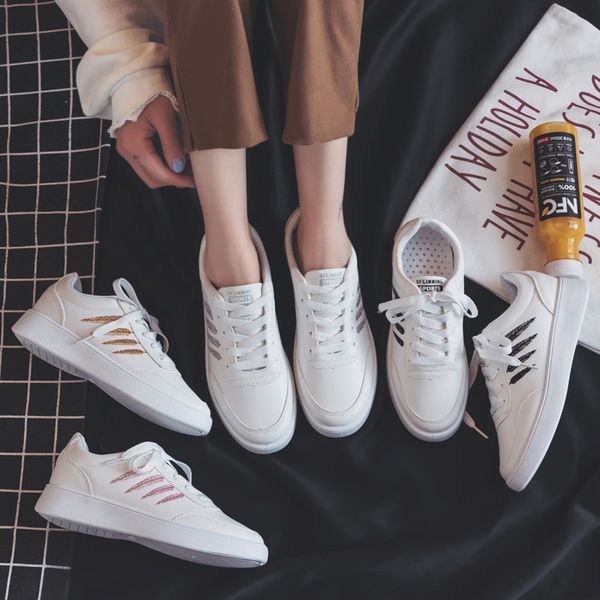 универсальный плоское дно шнурка 2018 года новые корейские маленькие белых ботинок женщин до вышивки низких верхнего повседневной обуви женс, Black
универсальный плоское дно шнурка 2018 года новые корейские маленькие белых ботинок женщин до вышивки низких верхнего повседневной обуви женс, Black