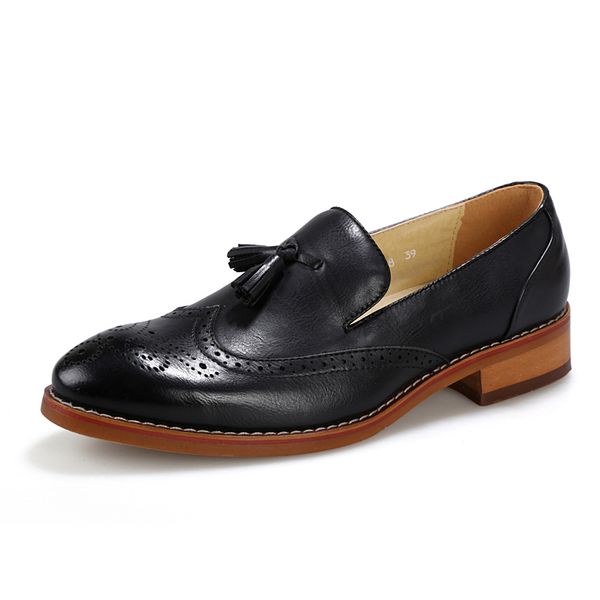men brogue leather casual shoes slip on man loafers driving sneakers red black comfortable male fashion luxury shoes
men brogue leather casual shoes slip on man loafers driving sneakers red black comfortable male fashion luxury shoes