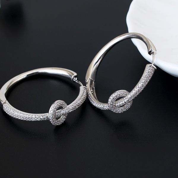 xiumeiyizu sparkling cz round hoop earrings luxury thick circle earrings 2020 new fashion wedding dress accessories, Golden;silver
xiumeiyizu sparkling cz round hoop earrings luxury thick circle earrings 2020 new fashion wedding dress accessories, Golden;silver