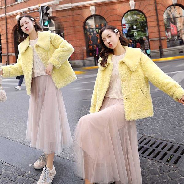 short winter popular new lambs wool coat female fashion elegant temperament minus age furry coat, Black
short winter popular new lambs wool coat female fashion elegant temperament minus age furry coat, Black