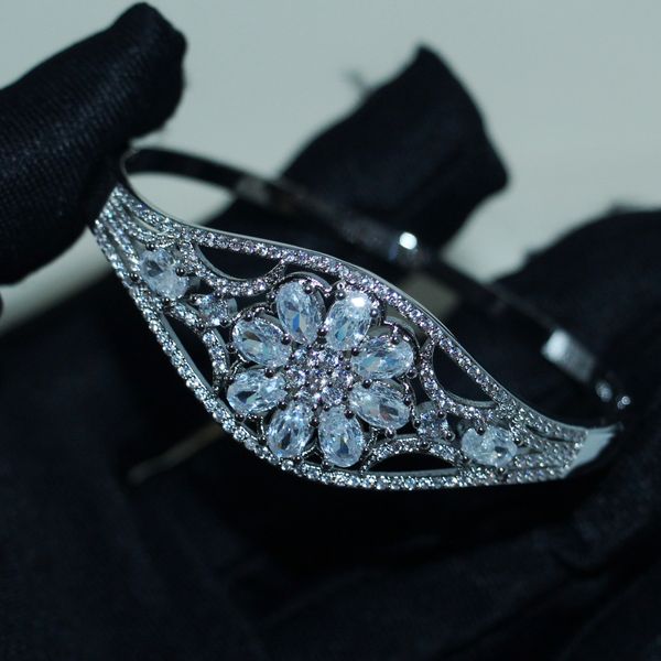 victoria wieck choucong brand new luxury jewelry 925 sterling silver flower bangle oval cut white z cz diamond fionger women bangle gift, Black
victoria wieck choucong brand new luxury jewelry 925 sterling silver flower bangle oval cut white z cz diamond fionger women bangle gift, Black