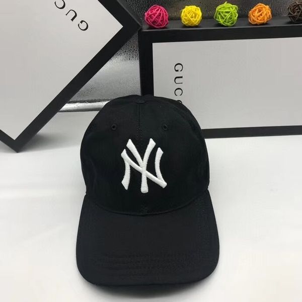 2020 for men and women are selling the latest fashion hats with embroidered lettered adjustable cotton baseball caps for stree, Blue;gray
2020 for men and women are selling the latest fashion hats with embroidered lettered adjustable cotton baseball caps for stree, Blue;gray