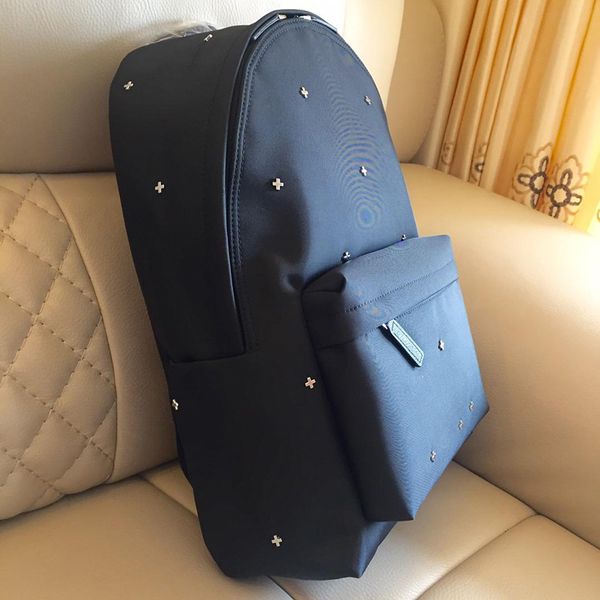 2019 мужчин женщин дизайнер рюкзаков bagpack материал высокого качества на открытом воздухе случайный стиль путешествия роскошь сумка спорт
2019 мужчин женщин дизайнер рюкзаков bagpack материал высокого качества на открытом воздухе случайный стиль путешествия роскошь сумка спорт