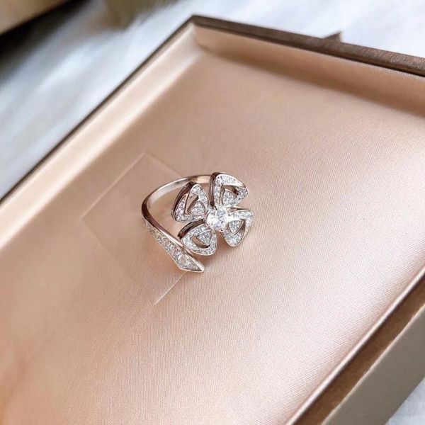 designer ring four-leaf clover wedding rings women 925 sterling silver diamond ring jewelry gifts1, Slivery;golden
designer ring four-leaf clover wedding rings women 925 sterling silver diamond ring jewelry gifts1, Slivery;golden