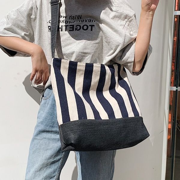 canvas bag female 2019 new fashion large-capacity wild retro style striped canvas bag shoulder messenger
canvas bag female 2019 new fashion large-capacity wild retro style striped canvas bag shoulder messenger