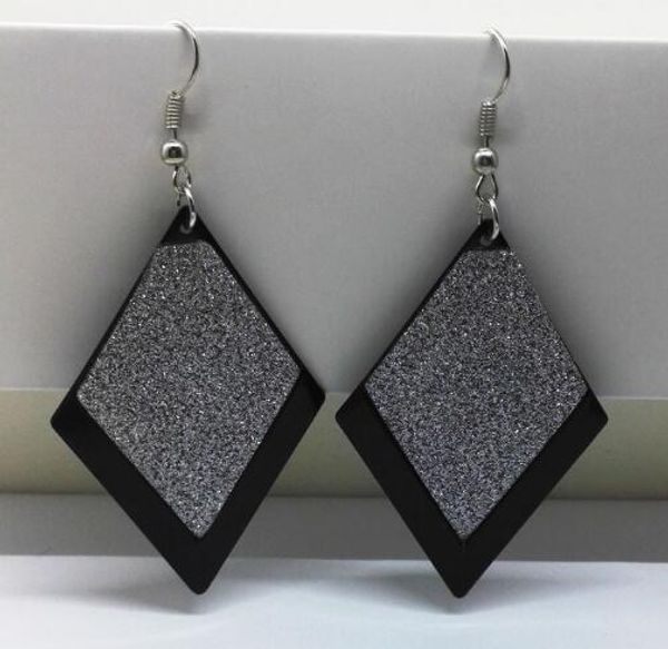 new fashionable popular diamond shape ground arenacal earring individual character is fashionable classic and delicate and elegant, Silver
new fashionable popular diamond shape ground arenacal earring individual character is fashionable classic and delicate and elegant, Silver