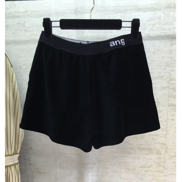 4.28 high end tailored fashion women new velvet fabric letter pattern elastic waist shorts, White;black
4.28 high end tailored fashion women new velvet fabric letter pattern elastic waist shorts, White;black