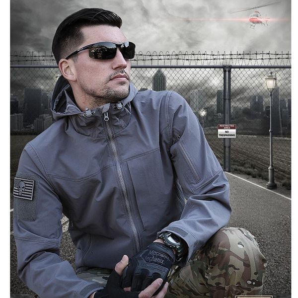 b4 winter soft shell outdoor camping hiking trekking windbreaker tactical training army hooded coat male fishing hunting clothes, Blue;black
b4 winter soft shell outdoor camping hiking trekking windbreaker tactical training army hooded coat male fishing hunting clothes, Blue;black