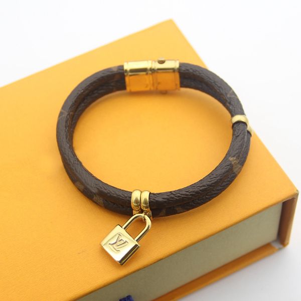Brand Design Gold Двойной кожаный замок головы Мода Мужчины Женщины цветочным узором Браслет титана стали из натуральной кожи Браслет партии подарков
Brand Design Gold Двойной кожаный замок головы Мода Мужчины Женщины цветочным узором Браслет титана стали из натуральной кожи Браслет партии подарков