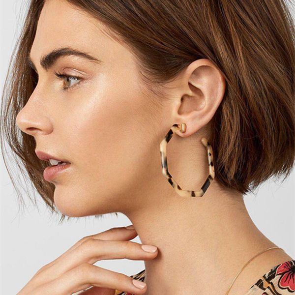 geometrical shape acrylic hoop earrings for women 2020 new arrival pendientes fashion circle earrings, Golden
geometrical shape acrylic hoop earrings for women 2020 new arrival pendientes fashion circle earrings, Golden