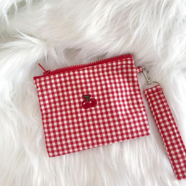 cherry red plaid женщина сцепления сумка девушка сладкий zipper конверт кошелек держатель большой органайзера мешок
cherry red plaid женщина сцепления сумка девушка сладкий zipper конверт кошелек держатель большой органайзера мешок
