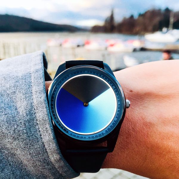 enmex individualization special design wristwatch 3d blue dail creative design neutral cool fashion quartz clock men watch, Slivery;brown
enmex individualization special design wristwatch 3d blue dail creative design neutral cool fashion quartz clock men watch, Slivery;brown