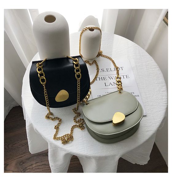 дизайнер-2019 новые женские сумки женская сумка цепи crossbody сумки кожа messenger сумки широкий мешок плеча ремень сумки shenghe
дизайнер-2019 новые женские сумки женская сумка цепи crossbody сумки кожа messenger сумки широкий мешок плеча ремень сумки shenghe
