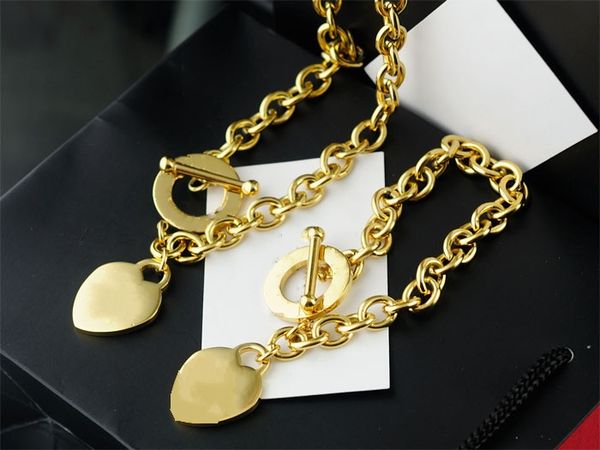 2019 fashion gold thick chain gold heart plate pendant necklaces and bracelet women charming necklaces bracelet suit, Silver
2019 fashion gold thick chain gold heart plate pendant necklaces and bracelet women charming necklaces bracelet suit, Silver