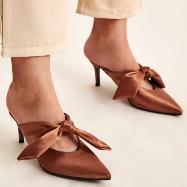 silk high heels shoes women slip on pumps fashion bow knot shallow mules luxury pointed toe slides designer zapatos mujer orange, Black
silk high heels shoes women slip on pumps fashion bow knot shallow mules luxury pointed toe slides designer zapatos mujer orange, Black