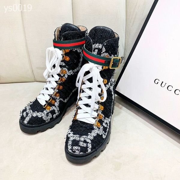 european station 2019 winter comfortable middle tube boot british wind thick with round head with high-heels thick platform women booties, Black
european station 2019 winter comfortable middle tube boot british wind thick with round head with high-heels thick platform women booties, Black