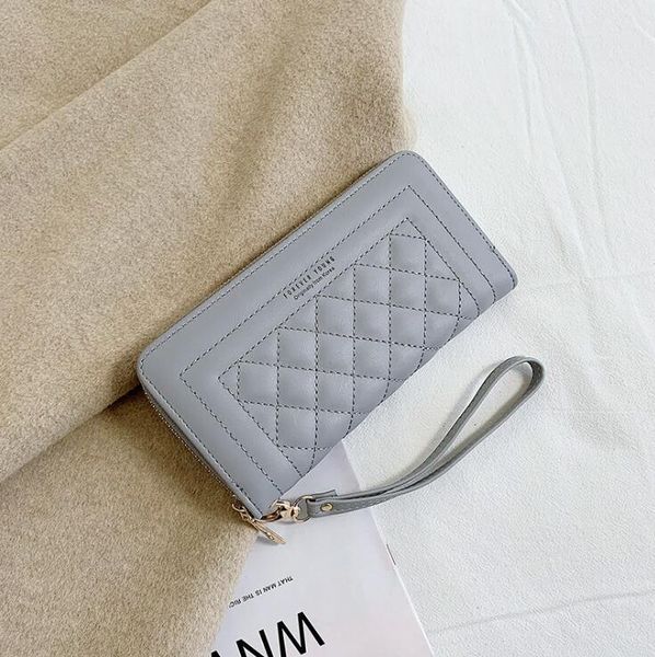 factory wholesale women handbag korean classic check long wallet elegant joker leather wallet street trend leather fashion women wallet, Red;black
factory wholesale women handbag korean classic check long wallet elegant joker leather wallet street trend leather fashion women wallet, Red;black