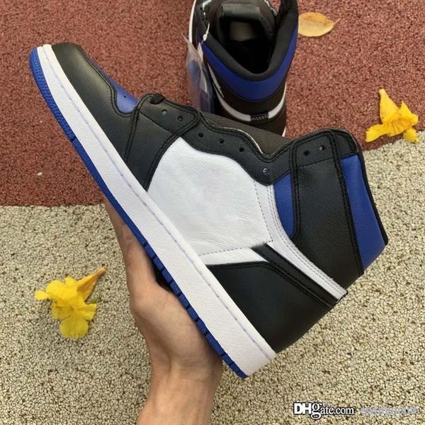 2020 air authentic 1 high og retro game royal basketball shoes black toe 1s men sports sneakers with original box
2020 air authentic 1 high og retro game royal basketball shoes black toe 1s men sports sneakers with original box
