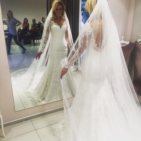 custom long sleeves lace mermaid wedding dresses 2019 with appliques v neck sweep train backless wedding bridal gowns, White
custom long sleeves lace mermaid wedding dresses 2019 with appliques v neck sweep train backless wedding bridal gowns, White