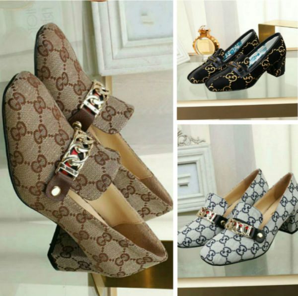 Women's high heels 2019 new European station brand women's shoes thick with high quality shoes factory outlet
Women's high heels 2019 new European station brand women's shoes thick with high quality shoes factory outlet