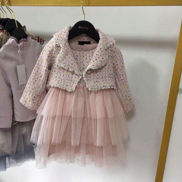 New arrival Girls 2pc Set Kids Woollen Clothing Luxuriy Set Spring Autumn thickening Long Sleeve coat Embroidery dress 100-150
New arrival Girls 2pc Set Kids Woollen Clothing Luxuriy Set Spring Autumn thickening Long Sleeve coat Embroidery dress 100-150
