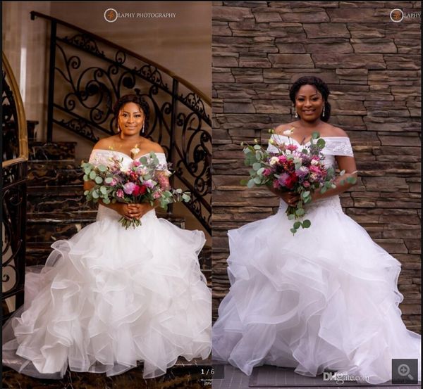 2020 robe de mariage off shoulder mermaid wedding dresses elegant ruffled lace appliuqes plus size sweep train bridal gown sale, White
2020 robe de mariage off shoulder mermaid wedding dresses elegant ruffled lace appliuqes plus size sweep train bridal gown sale, White