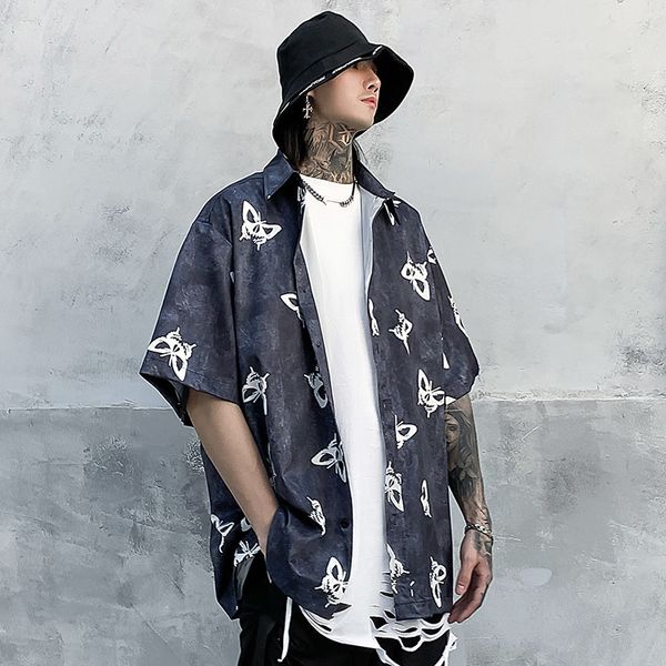 2020 hip hop streetwear рубашка бабочка печати mens сыпучие гавайская рубашка негабаритные harajuku summer beach гавайи с коротким рукавом, White;black 
2020 hip hop streetwear рубашка бабочка печати mens сыпучие гавайская рубашка негабаритные harajuku summer beach гавайи с коротким рукавом, White;black