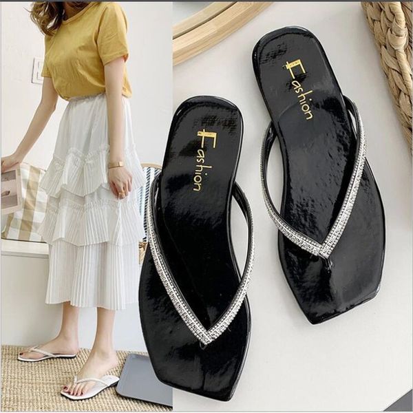 2020 new rhinestone clip toe flat slippers female summer new wear beach flip-flops, Black
2020 new rhinestone clip toe flat slippers female summer new wear beach flip-flops, Black