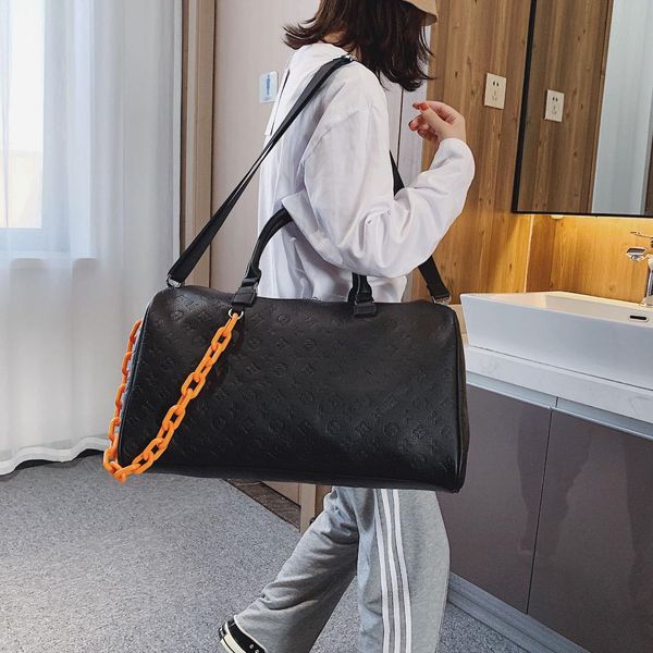pu presbyopic travel bag for autumn and winter 2019 large capacity travel hand luggage fitness shoulder bag
pu presbyopic travel bag for autumn and winter 2019 large capacity travel hand luggage fitness shoulder bag