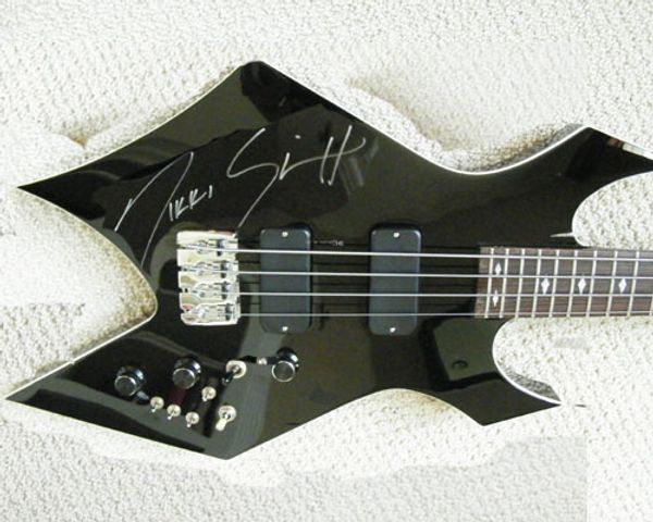 collector choice nikki sixx of motley crue rich warlock bass black 4 strings electirc bass guitar with reverse headstock, chrome hardware
collector choice nikki sixx of motley crue rich warlock bass black 4 strings electirc bass guitar with reverse headstock, chrome hardware