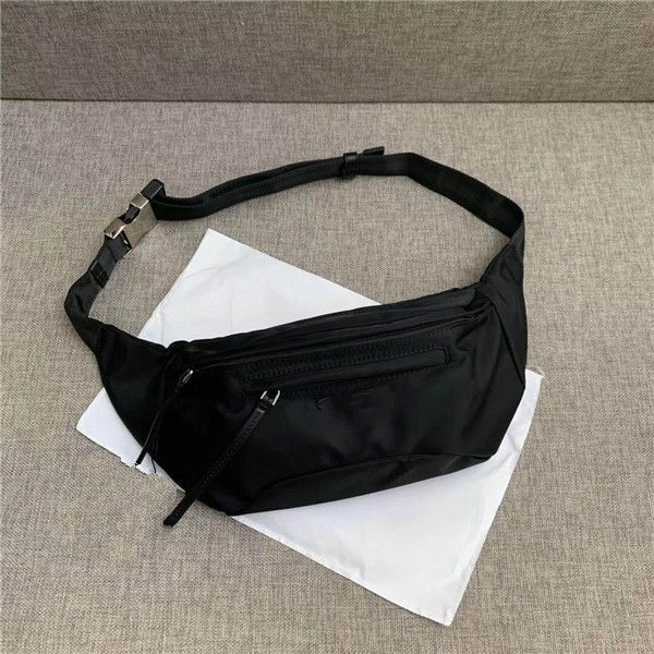 2020 spring new classic messenger bag matching leather canvas chest bag size 25cm 14cm 9cm ing
2020 spring new classic messenger bag matching leather canvas chest bag size 25cm 14cm 9cm ing