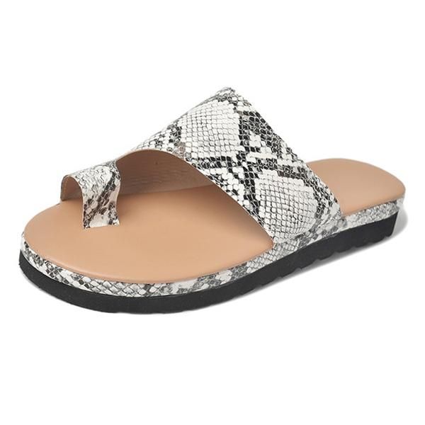 woman slippers designers platform sandal fashion print leather flip flops good quality lady's flat sandals summer outdoor beach shoes, Black
woman slippers designers platform sandal fashion print leather flip flops good quality lady's flat sandals summer outdoor beach shoes, Black