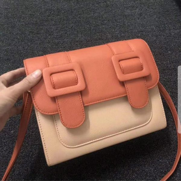 2020 new women's shoulder bag cambridge bag trend contrast square ms. messenger fashion color matching wild messenger
2020 new women's shoulder bag cambridge bag trend contrast square ms. messenger fashion color matching wild messenger