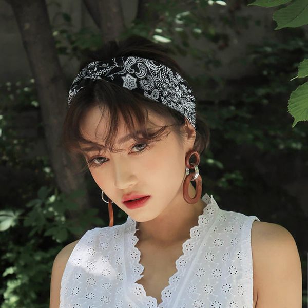 bohemiah style women's fashion printing headband cross design lady elastic wide hair band
bohemiah style women's fashion printing headband cross design lady elastic wide hair band
