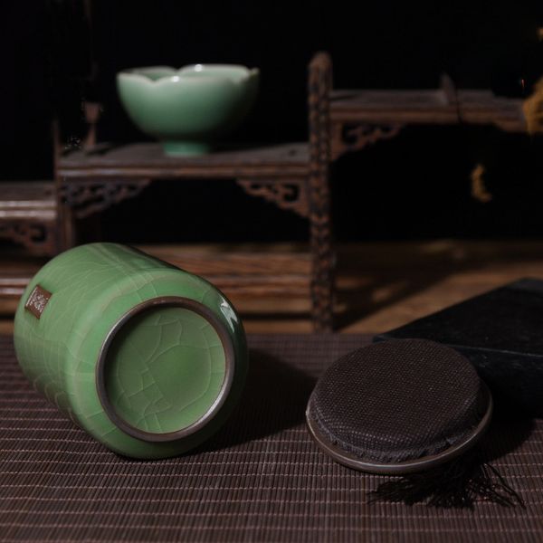 traditional craft ceramic tea can cadies sealed box for tie guan yin/da hong pao/jin jun mei/red tea/macha tea box
traditional craft ceramic tea can cadies sealed box for tie guan yin/da hong pao/jin jun mei/red tea/macha tea box