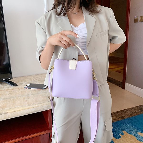 2020 new shoulder bag women's casual fashion korean version hit color crossbody bag portable bucket
2020 new shoulder bag women's casual fashion korean version hit color crossbody bag portable bucket