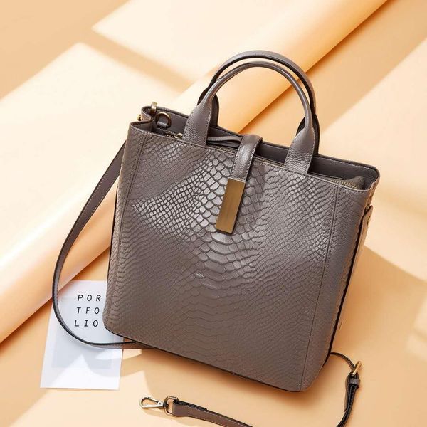 gray leather handbag women crocodile design handbag big european and american fashion shoulder cross bag gift 0875
gray leather handbag women crocodile design handbag big european and american fashion shoulder cross bag gift 0875
