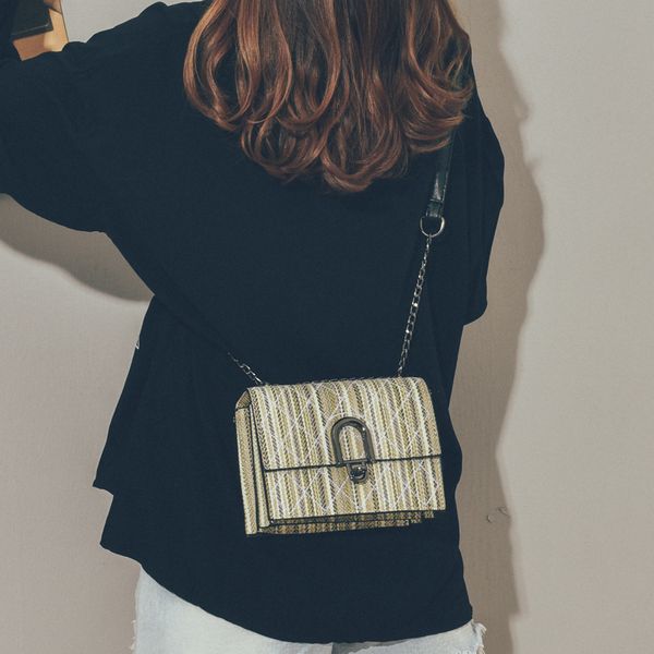 вакх сумка женщина 2020chic малый ck nh малый квадрат пакет цепи наклонного satchel мягкая кожа мобильного телефона комплект сумки exceed ог
вакх сумка женщина 2020chic малый ck nh малый квадрат пакет цепи наклонного satchel мягкая кожа мобильного телефона комплект сумки exceed ог