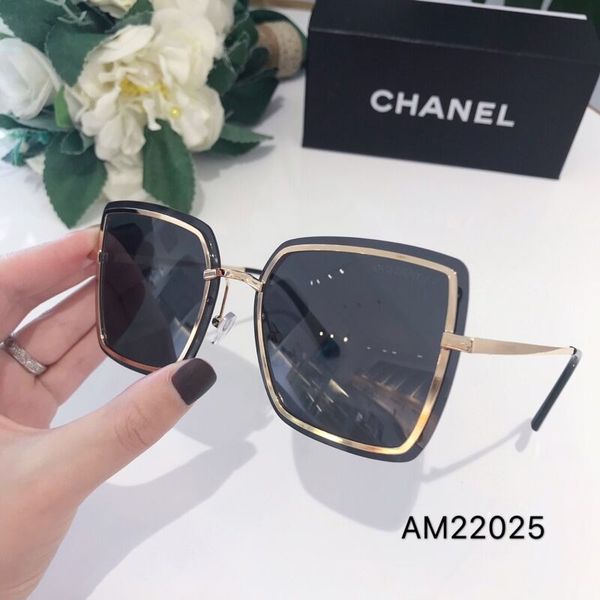 2019new fashion sunglasses for man woman erika eyewear designer brand sun glasses matt leopard gradient uv400 lenses box and, White;black
2019new fashion sunglasses for man woman erika eyewear designer brand sun glasses matt leopard gradient uv400 lenses box and, White;black