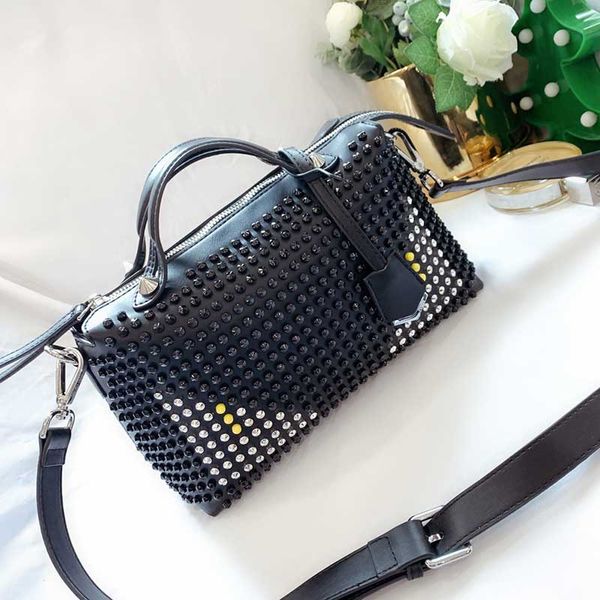 мода crossbody сумка женские сумки подушка сумки lady сумка большая сумка сумка duffle сумки
мода crossbody сумка женские сумки подушка сумки lady сумка большая сумка сумка duffle сумки