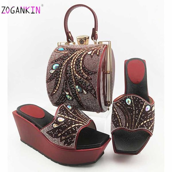 african women shoes and bag set in wine color with shinning crystal african lady shoes and bag with big for working, Black
african women shoes and bag set in wine color with shinning crystal african lady shoes and bag with big for working, Black