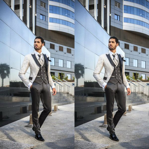 2019 spring handsome wedding tuxedos slim fit pattern lapel suits for men one button groom suit groomsman wear jacket+pants+vest, Black;gray
2019 spring handsome wedding tuxedos slim fit pattern lapel suits for men one button groom suit groomsman wear jacket+pants+vest, Black;gray