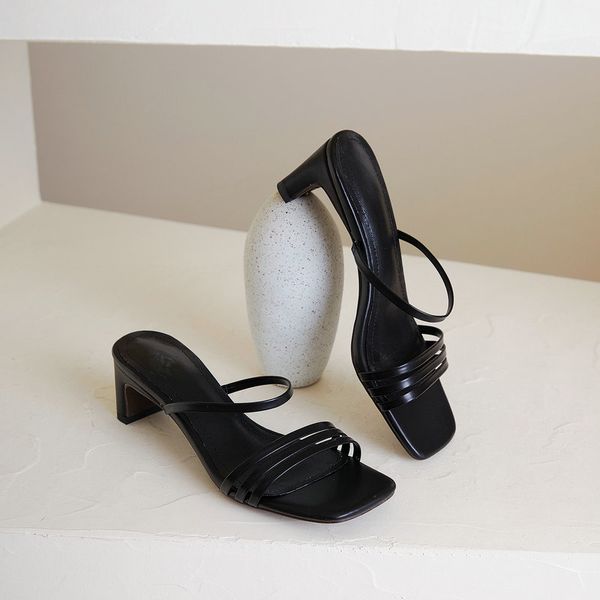 design women's sandals fashion narrow band comfortable open toe square heel shoes simple casual style sandals, Black
design women's sandals fashion narrow band comfortable open toe square heel shoes simple casual style sandals, Black